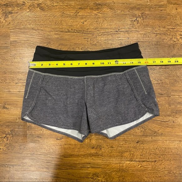 Lululemon Heather Gray Lined Workout Running Jogging Gym Active Shorts Women's 4 - Picture 7 of 8